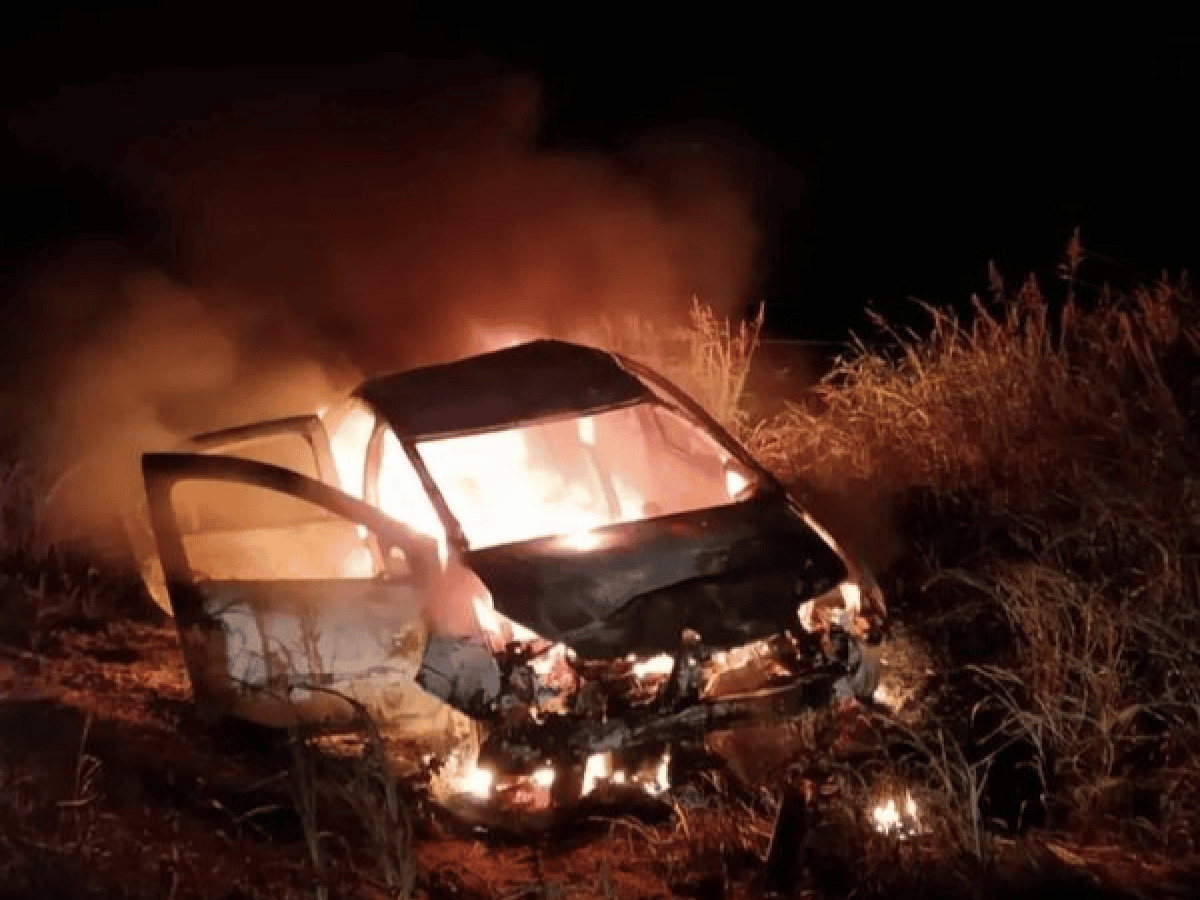 Impactante choque en Altos de Chipión: un auto se prendió fuego