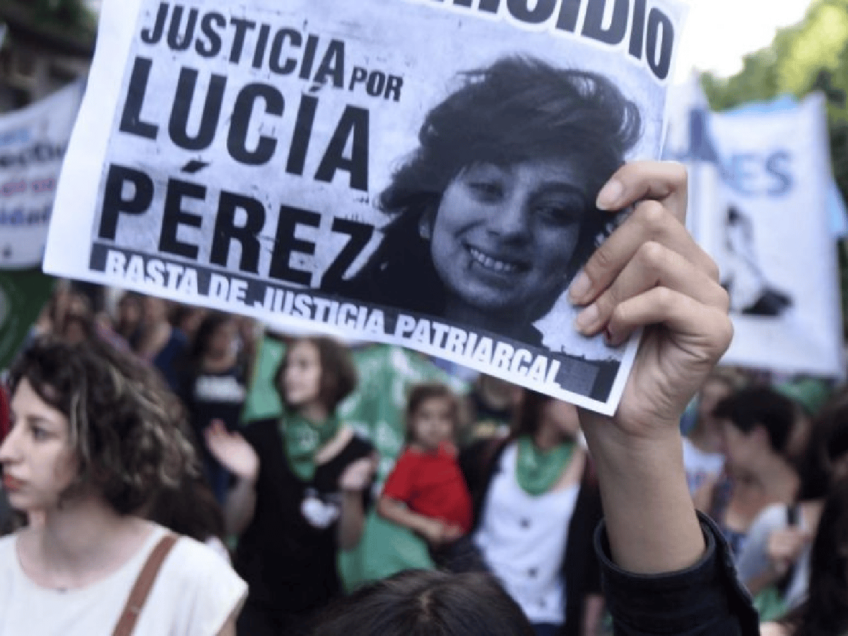 Femicidio de Lucía Pérez: prisión perpetua para uno de los acusados y ocho años de cárcel para el otro