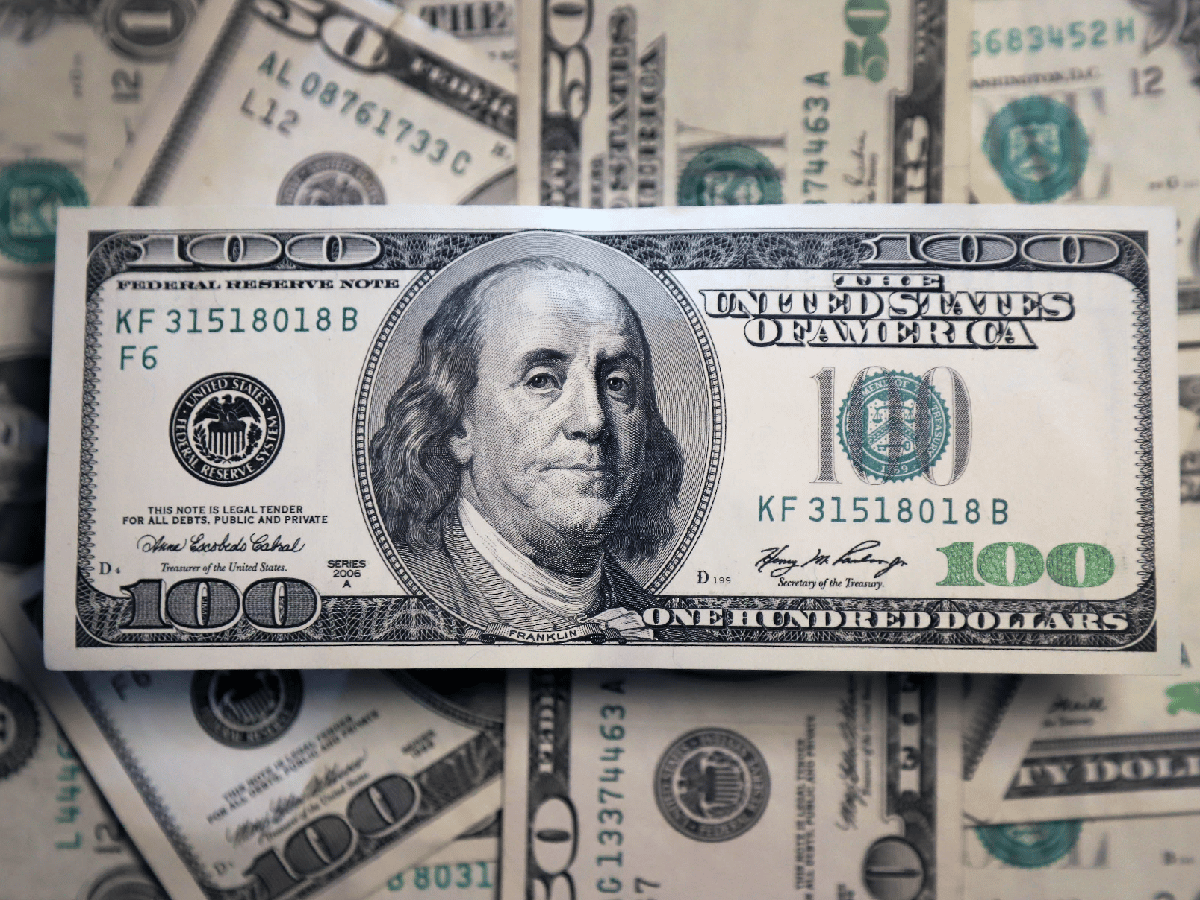 Nuevo salto del dólar blue que lo deja en niveles record: cotiza a $394 