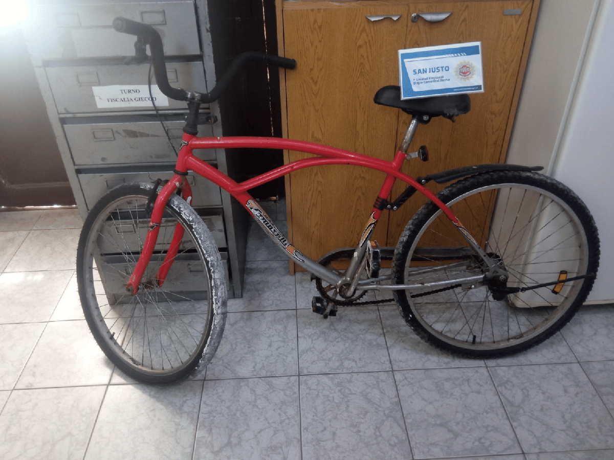 Recuperan una bicicleta en un allanamiento en Frontera