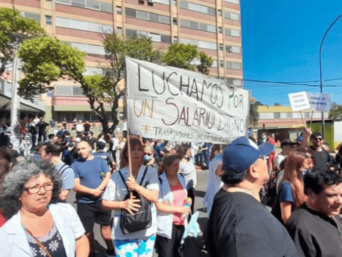 Conflicto en Córdoba: trabajadores de Salud se suman al doble paro docente
