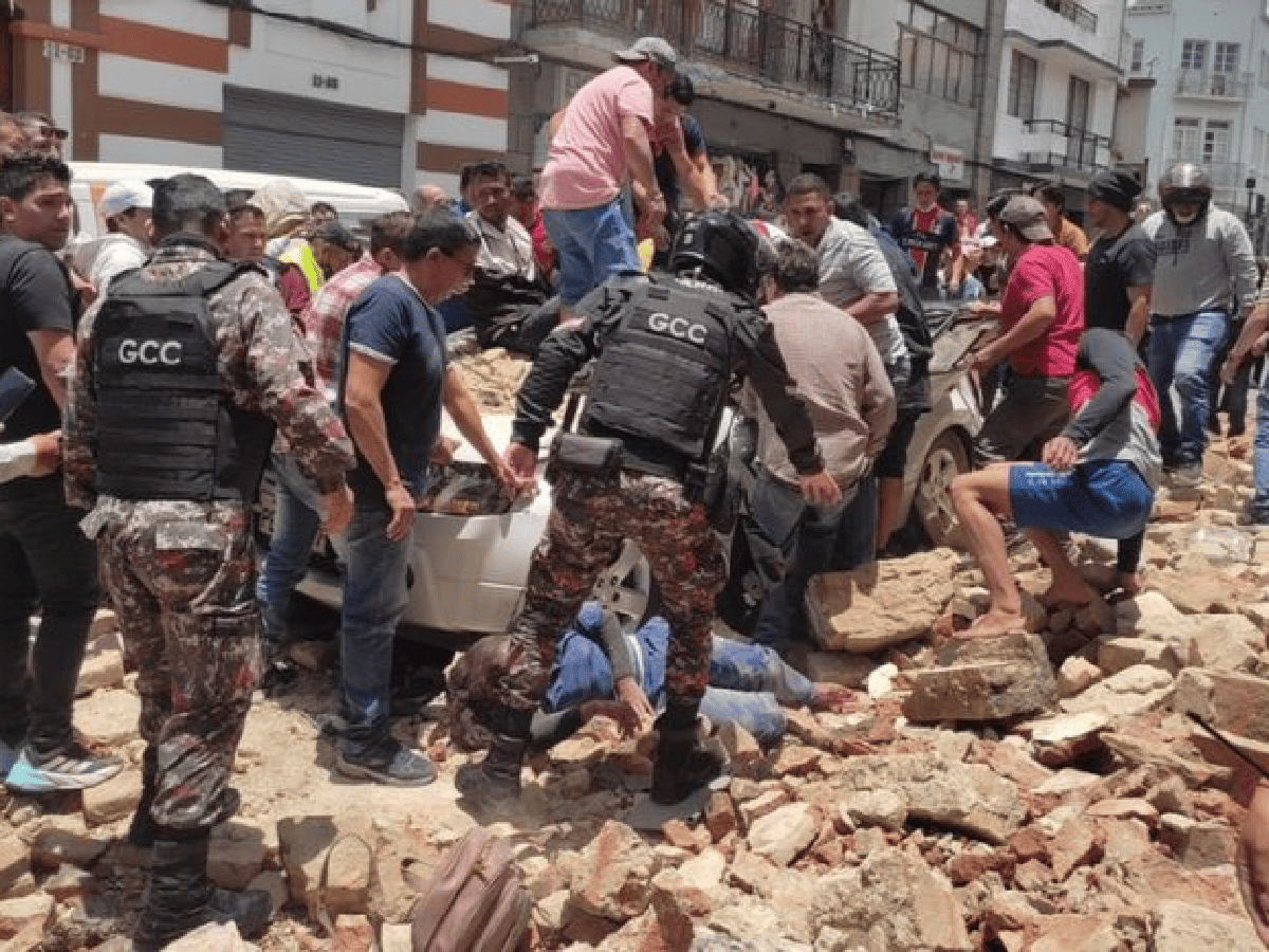 Al menos trece muertos en Ecuador por un terremoto de 6,7 de magnitud