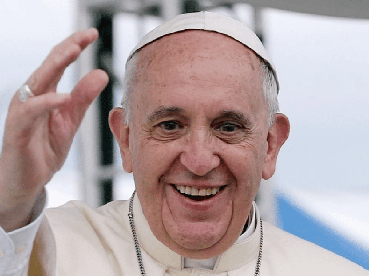 El Papa no descarta la posibilidad de "revisar" el celibato en sacerdotes