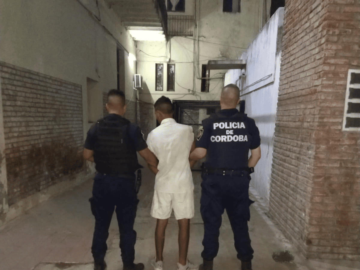 Barrio Sarmiento: capturan a delincuente que robó un celular de una casa