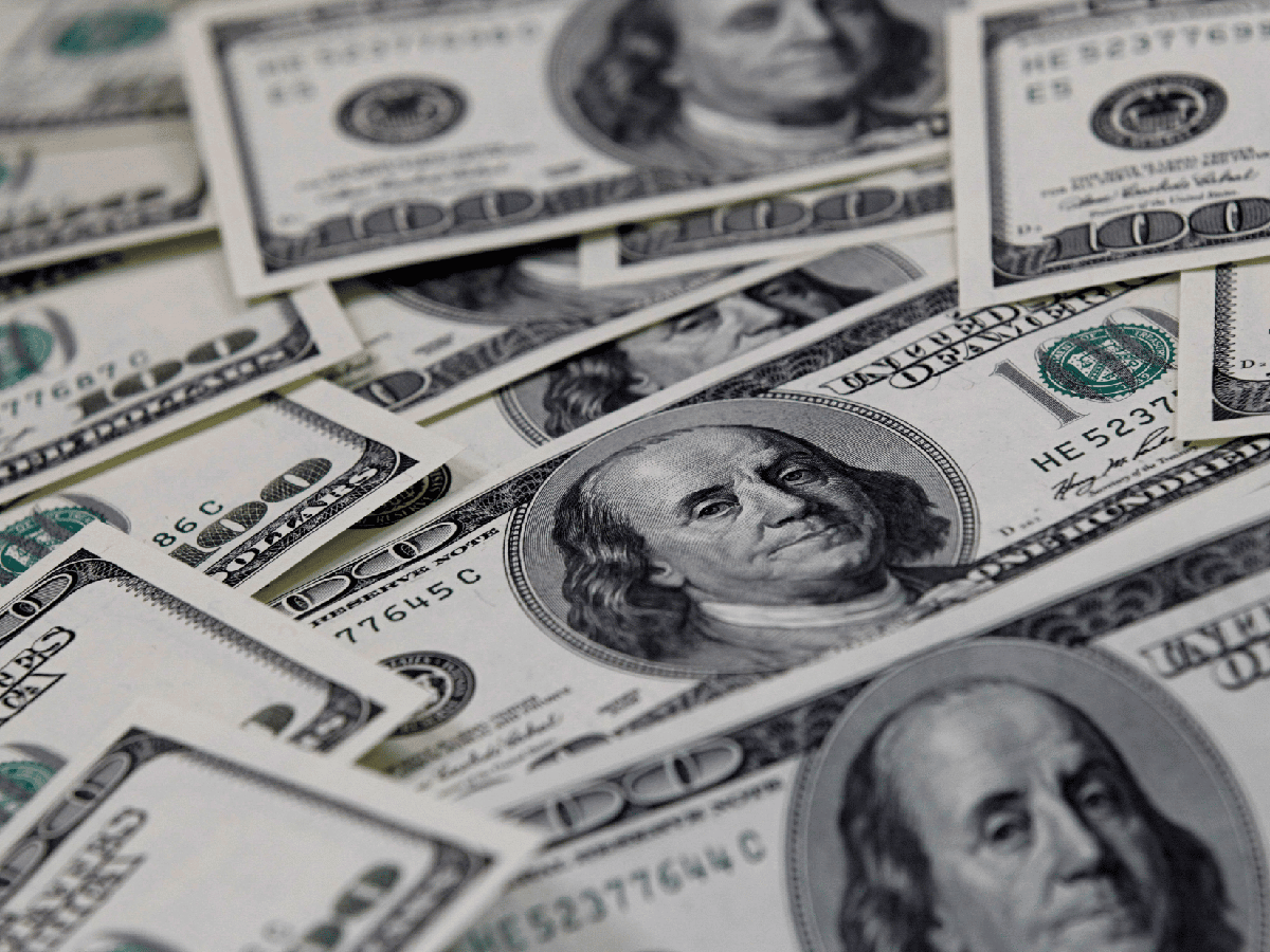 El gobierno logró frenar al dólar blue tras diez días de suba