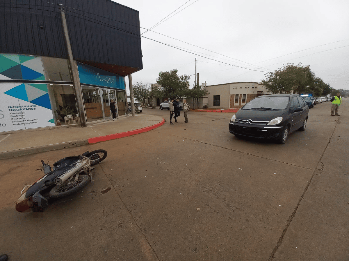 Morteros: mujere lesionada en  choque entre dos motocicletas 
