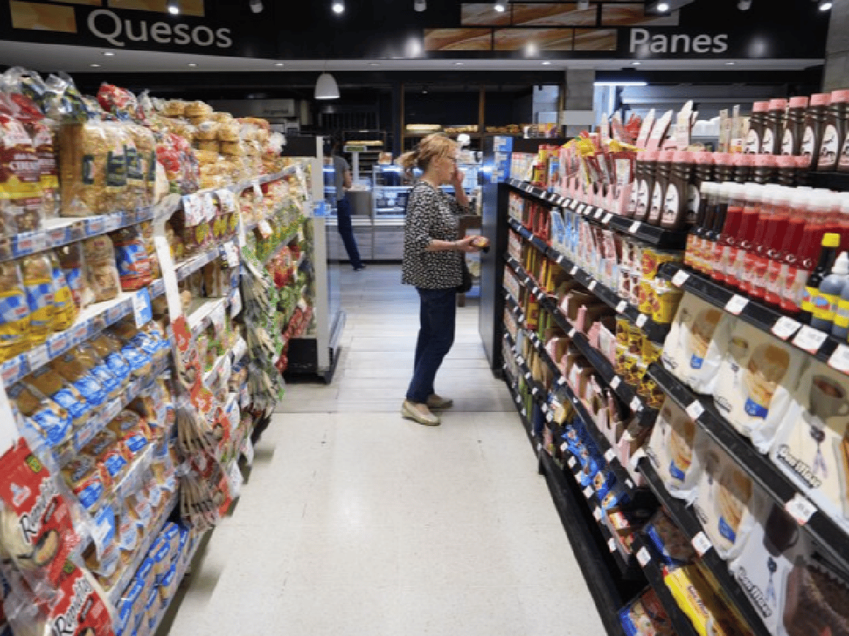 Creció el consumo en supermercados y mayoristas por más compras con tarjeta de crédito