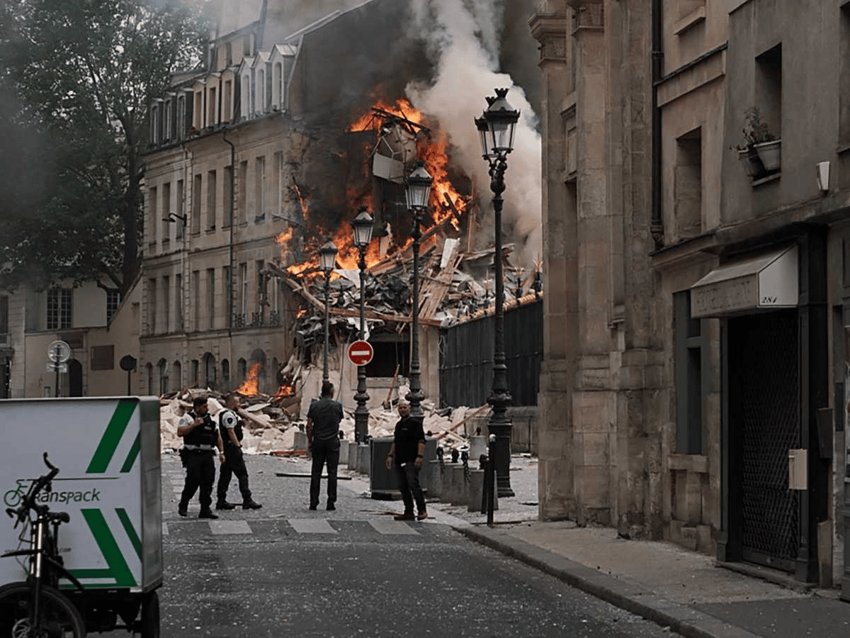 Explosión e incendio en París: una detonación generó pánico en el célebre Barrio Latino