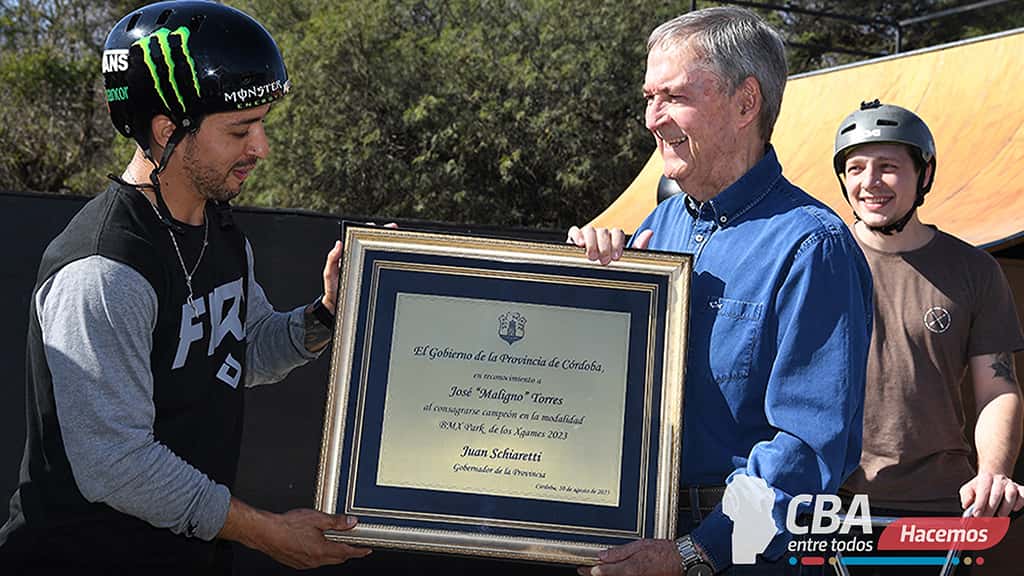 El gobernador Juan Schiaretti homenajeó a José “Maligno” Torres, medalla de oro en X-Games