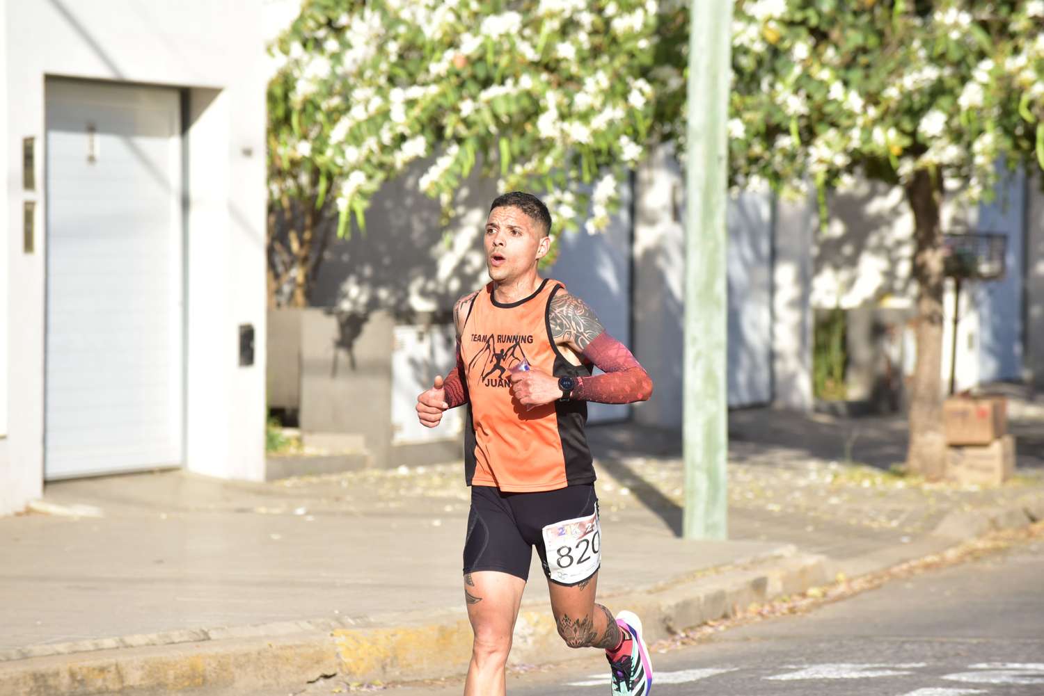 Gabriel Barrera ganó la media maratón local
