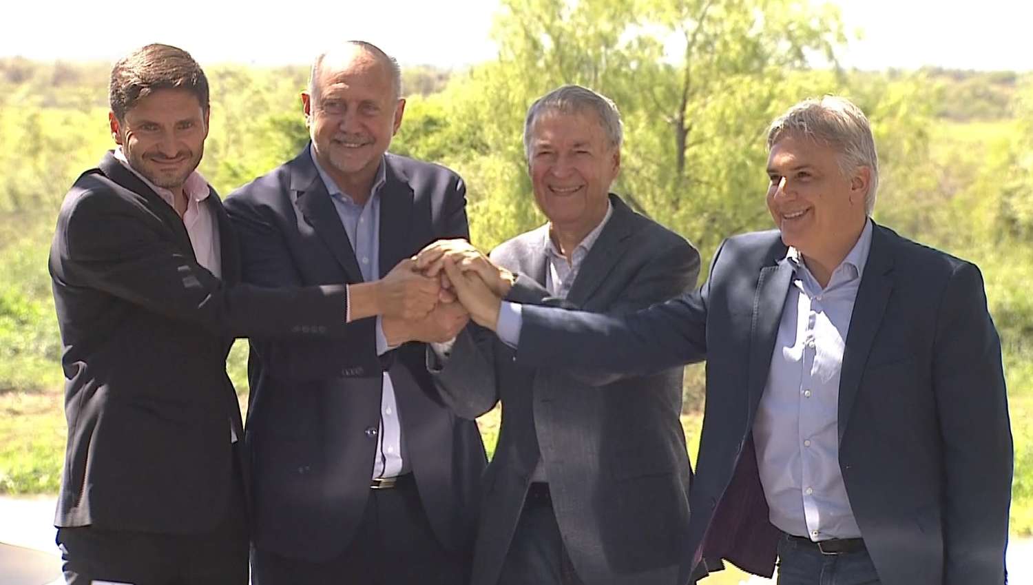 Pullaro, Perotti, Schiaretti y Llaryora firmaron el inicio del acueducto Santa Fe-Córdoba