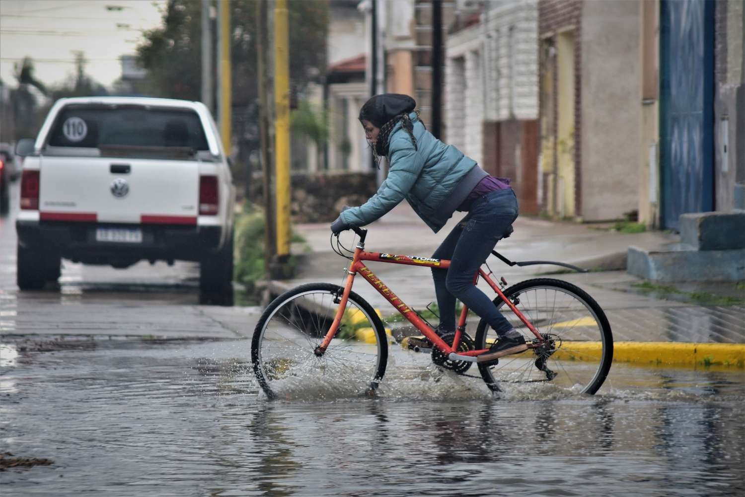 Madrugada lluviosa en San Francisco: cuánto llovió y cómo sigue el tiempo