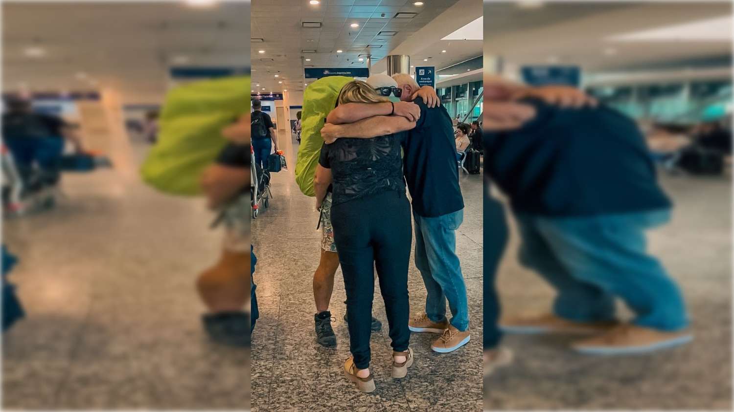 El abrazo interminable de Santiago y su familia cuando llegó al aeropuerto.