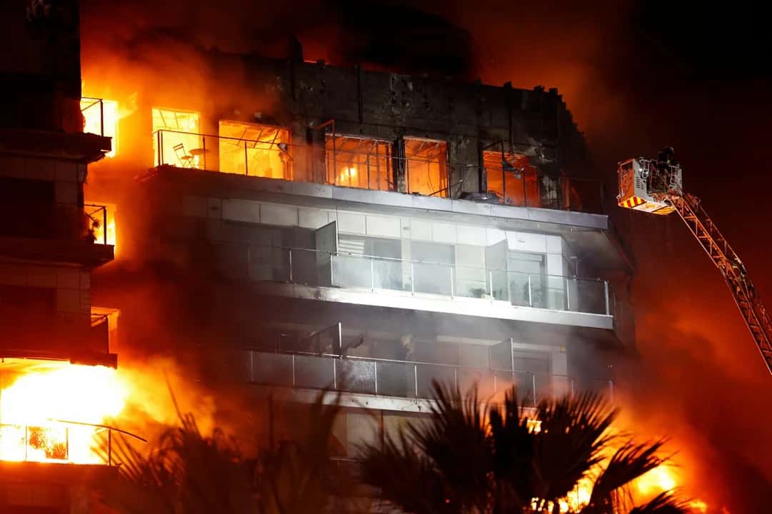 Dolor por las víctimas del incendio de las torres en Valencia: confirman diez fallecidos