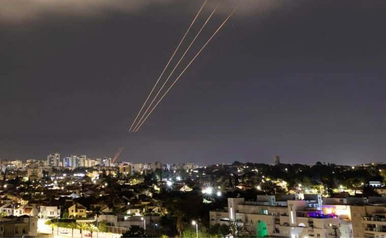 Israel prometió una respuesta e Irán advirtió por las represalias tras el ataque