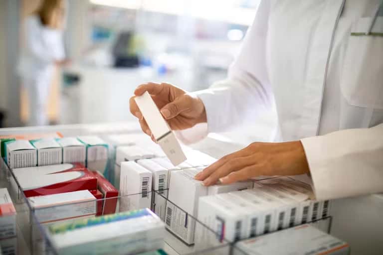 Laboratorios congelan los precios de los medicamentos por 30 días