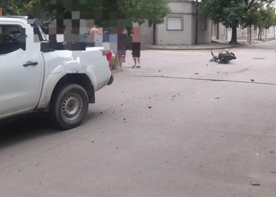 Motociclista Resultó Fracturado Tras Chocar Con Una Camioneta – La Voz ...