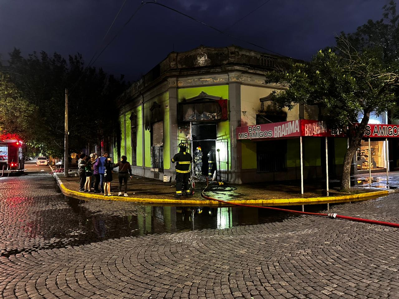 El incendio se produjo en la madrugada del miércoles