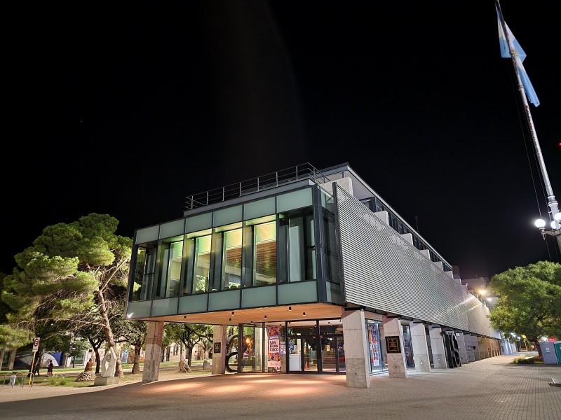 Dictarán en Tecnoteca un curso de <b>inteligencia artificial</b> para jóvenes - La Voz de San Justo thumbnail